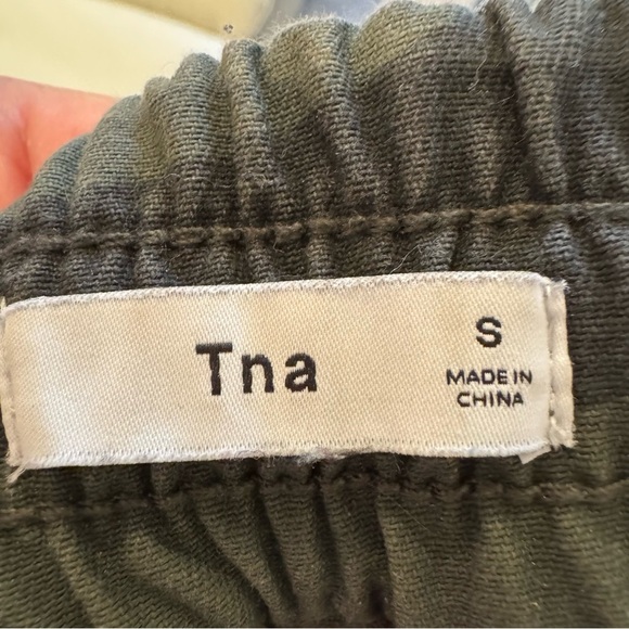 TNA Olive Green/black combat cargo pant elastic waist drawstring women’s Small - Picture 2 of 9